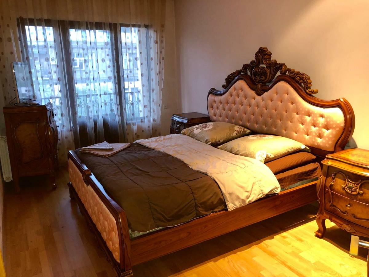 Luxury Tumanyan Apartment Ereván Exterior foto